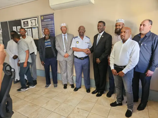 Ganacsatada iyo Booliiska oo kulmay