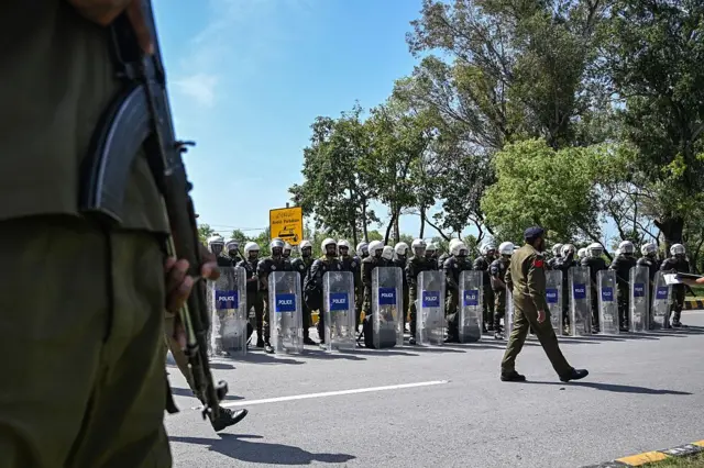 ငြိမ်းချမ်းရေးဆွေးနွေးပွဲ ကျင်းပမယ့် အစ္စလာမာဘတ်မြို့မှာ လုံခြုံရေးတင်းကျပ်