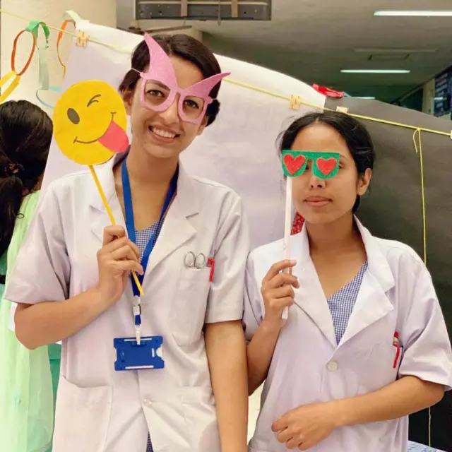 नर्सहरू