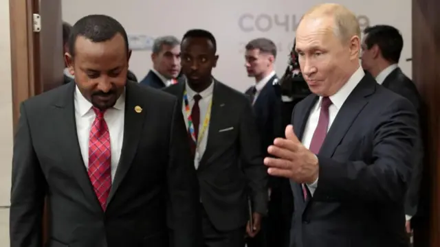 ጠቅላይ ሚኒስትር ዐቢይ እና ፕሬዝዳንት ፑቲን በመጀመሪያው የአፍሪካ ሩሲያ ስብሰባ ላይ