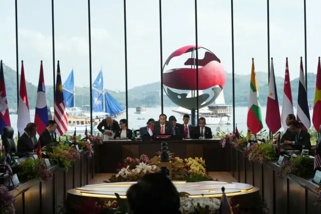 ထိတွေ့ ဆက်ဆံမှု ပြုလုပ်တာဟာ တရားဝင်မှု၊ အသိအမှတ်ပြုမှု ပေးတဲ့ အဓိပ္ပာယ် မသက်ရောက်ပါဘူး - သမ္မတဝီဒိုဒို