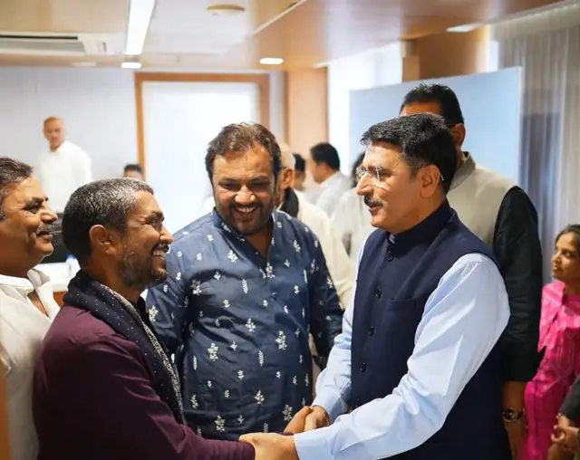 વિક્રમ ઠાકોર, અભિનેતા, ગુજરાતનું રાજકારણ, ગુજરાત, ઠાકોર સમાજ, ઉત્તર ગુજરાત, શંકર ચૌધરી, બીબીસી ગુજરાતી