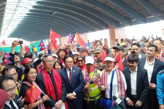 चिनियाँ पर्यटक