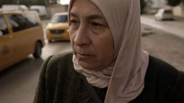 슬픔에 잠긴 아수스의 얼굴