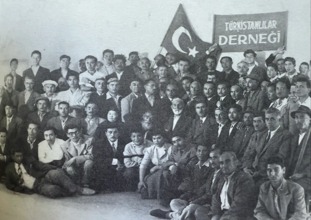 Туркиядаги туркистонликлар орасида ҳам легион аъзолари кўп эди.