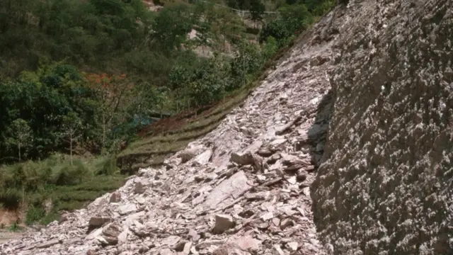 ምህማም መሬት