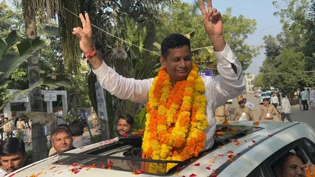 વાવ વિધાનસભા ચૂંટણી, ભાજપ, કૉંગ્રેસ, ગુલાબસિંહ રાજપૂત, સ્વરૂપજી ઠાકોર, ગેનીબહેન ઠાકોર, રાજકારણ, બીબીસી ગુજરાતી