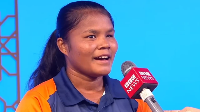 फुला सोरेन बीबीसी से बात करते हुए