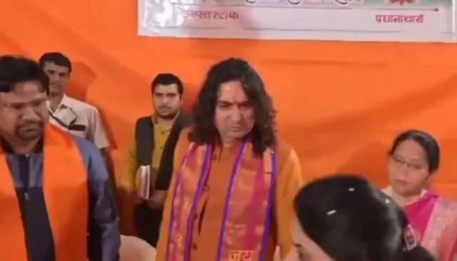 राजकीय बालिका उच्च माध्यमिक बालिका विद्यालय गंगापोल के वार्षिकोत्सव में बालमुकुंद आचार्य