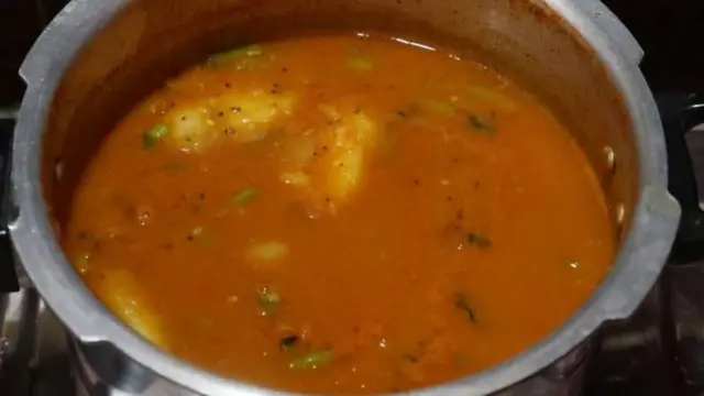 సుగంధ ద్రవ్యాలకు, సాంబారుకు ఒకే అర్థం వస్తుంది" అని చెప్పారు.