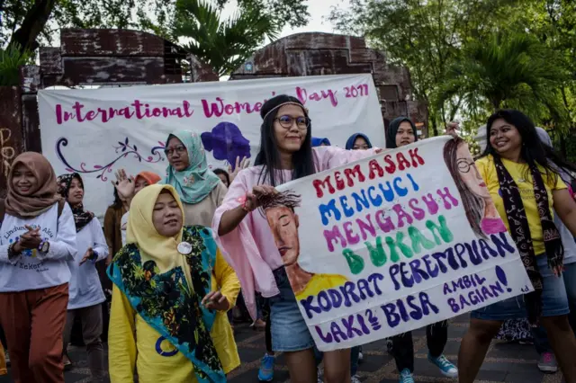 Hari Perempuan Internasional pada tanggal 8 Maret 2017 di Yogyakarta, Indonesia. Hari Perempuan Internasional pertama kali diperingati pada tahun 1911 dan dirayakan setiap tahun pada tanggal 08 Maret dengan ribuan acara di seluruh dunia oleh jaringan perempuan.