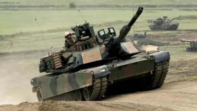 Un char M1 Abrahams américain en action.