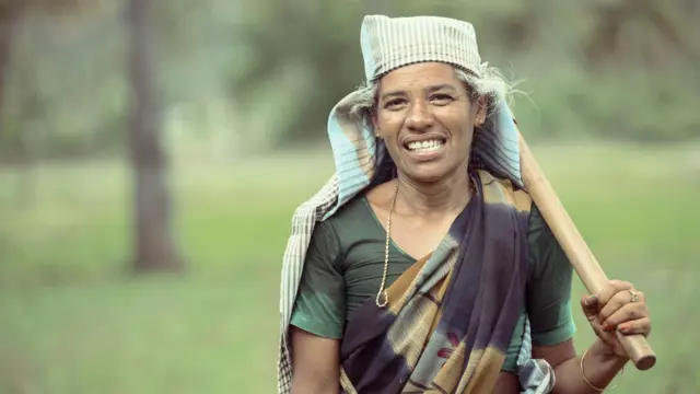 குடும்பத் தலைவிகளுக்கான மாதம் ரூ.1000 திட்டத்தில் யாரெல்லாம் பயனடைய முடியும்?