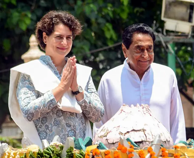 प्रियंका गांधी और कमल नाथ की फ़ाइल फ़ोटो