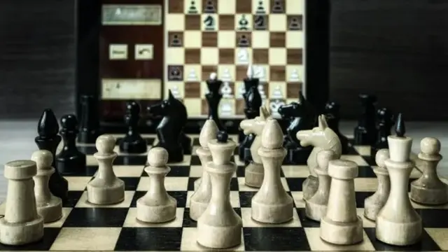Шахи