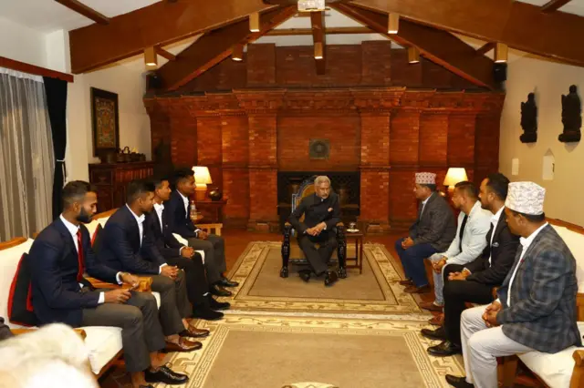 क्रिकेट टोलीसँग एस जयशङ्कर