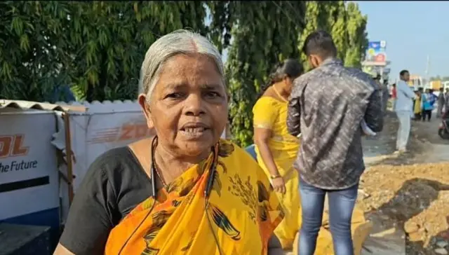 பேட்டரி பேருந்தில் பற்றிய தீ