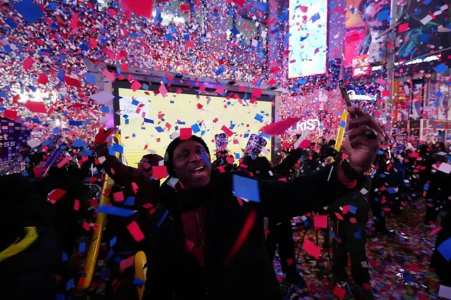 New yorkta yeni yıl kutlamaları 