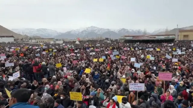 லடாக்கில் பேரணி