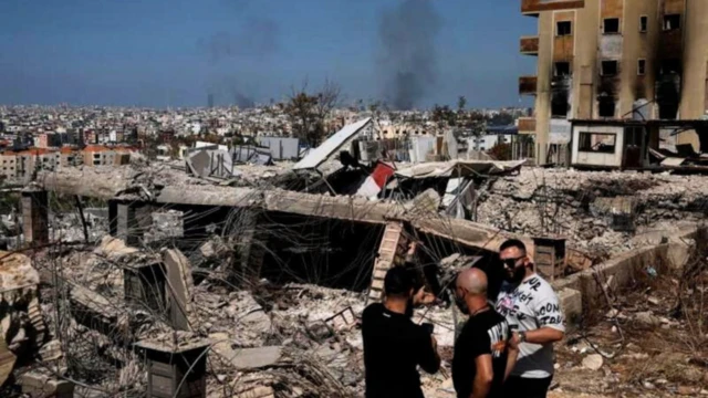 ਲੇਬਨਾਨ ਵਿੱਚ ਮਲਬਾ ਬਣਿਆ ਰਿਹਾਇਸ਼ੀ ਖੇਤਰ