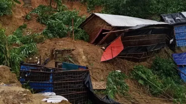 বুধবার রোহিঙ্গা শরণার্থী ক্যাম্পে পাহাড়ধসে আট জনের মৃত্যু হয়