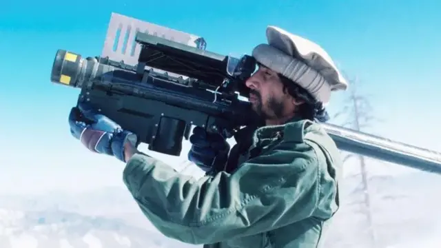 افغان مجاہدین میں سے ایک 