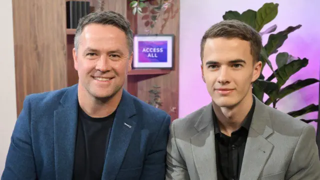 مایکل اوون و پسرش