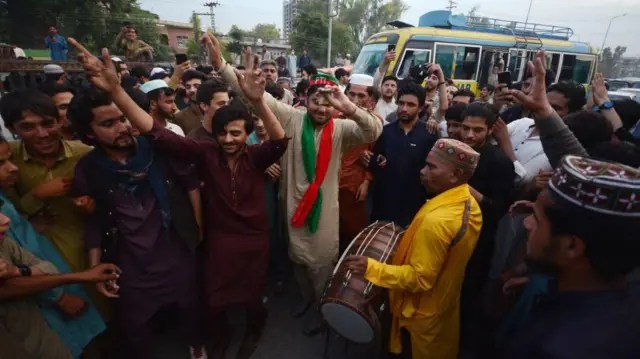 سُنی اتحاد کونسل، صاحبزادہ حامد رضا، پی ٹی آئی