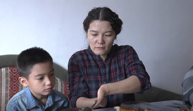 Н﻿ишана - үлгүлүү эне.