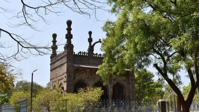 சந்த் பீபி: வீரம் மற்றும் தைரியத்திற்காக முகலாயர்களால் 'சந்த் சுல்தான்' என்று அழைக்கப்பட்ட பிஜாப்பூர் ராணி