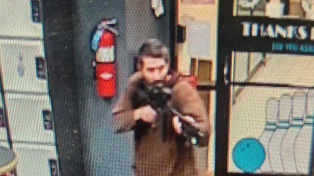 သံသဖြစ်ဖွယ် သေနတ်သမား လွတ်မြောက်နေဆဲလို့ ရဲပြော 