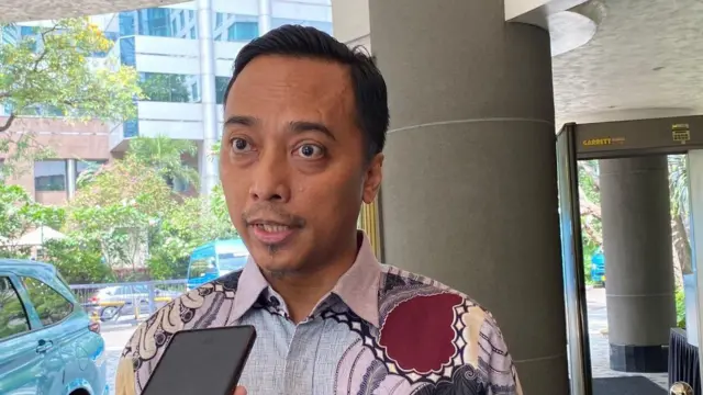 Kepala Biro Komunikasi dan Informasi Publik Kemenkes, Aji Muhawarman