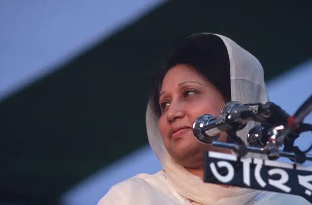 सरकारविरोधात खालिदा झिया आक्रमक