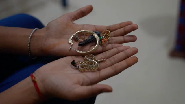 सीमा गुलाम हैदर का सामान