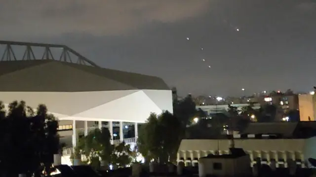 سماء تل أبيب.