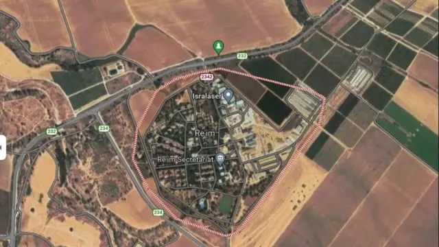 Carte montrant la dénomination par Google de "Isralaser", "Re'im" et "Re'im Secretariat" dans la ville de Re'im