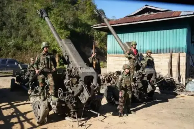 ၁၀၂၇ စစ်ဆင်ရေး နမ့်ဆန်တိုက်ပွဲမှာ တအာင်းတပ် (TNLA) က မြန်မာစစ်တပ်ရဲ့ လက်နက်တွေသိမ်းဆည်းရမိတဲ့မြင်ကွင်း