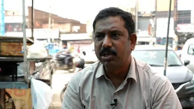 भुवनेश्वर हिंदुस्तानी यांचा मागील 6-7 वर्षांपासून अनिल कौशिकशी परिचय आहे
