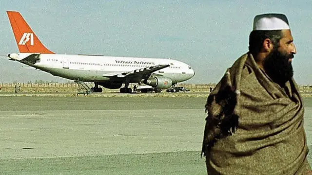 1999માં ઇન્ડિયન ઍરલાઇન્સના વિમાનનું અપહરણ કરી તેને કંધાર લઈ જવાયું હતું