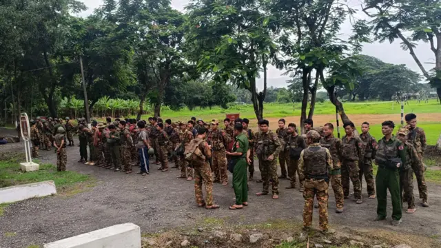 ဇူလိုင်လအတွင်း ဖောင်းပြင်နဲ့ မော်လိုက်ဒေသကြား စစ်ရေးလှုပ်ရှားနေတဲ့ မြန်မာစစ်တပ်ရဲ့ ကြည်းတပ် တပ်ဖွဲ့ဝင်တချို့