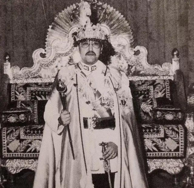 ஒட்டுமொத்த குடும்பத்தையும் கொன்ற நேபாள மன்னரின் கதை