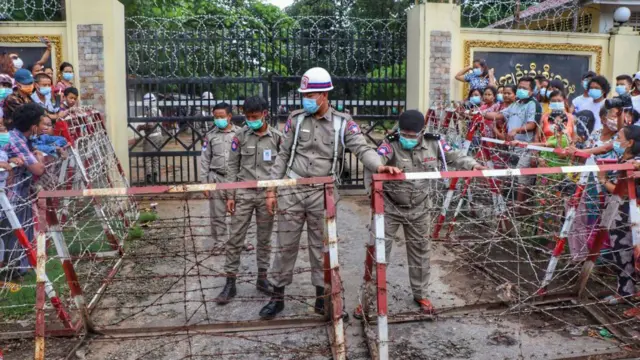 ရန်ကုန် အင်းစိန်အကျဥ်းထောင်။