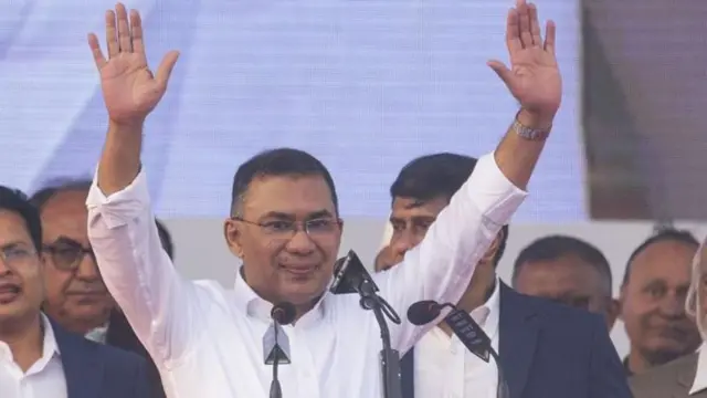 தாரிக் ரஹ்மான் 