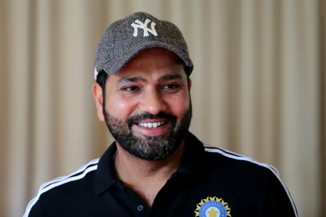 भारतीय क्रिकेट टीम के कप्तान रोहित शर्मा.