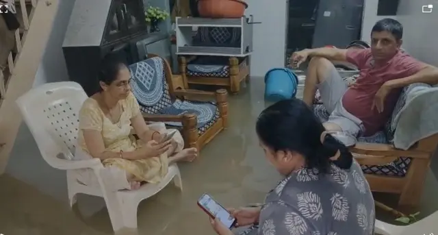 બીબીસી ગુજરાતી વલસાડ નવસારી પૂર વરસાદ હવામાન ડાંગ બીબીસી ગુજરાતી વલસાડ નવસારી પૂર વરસાદ હવામાન ડાંગ બીબીસી ગુજરાતી વલસાડ નવસારી પૂર વરસાદ હવામાન ડાંગ સાઉથ ગુજરાતમાં વરસાદે રેકૉર્ડ તોડ્યા, 12 તાલુકામાં 10 ઇંચ કરતાં વધુ વરસાદ : ઉમરગામમાં 36 ઇંચ ખાબક્યો ઉમરગામ નવસારી સુરત તાપી વલસાડ ડાંગ ભરૂચ નર્મદા દક્ષિણ ગુજરાત સાઉથ ગુજરાત મેઘ વરસાદ ભારે વરસાદ મુશળાધાર વરસાદ