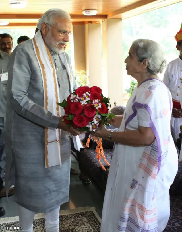 નરેન્દ્ર મોદી અને કમલા બેનીવાલ