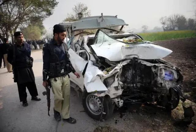 څو ورځې مخکې د خیبر پښتونخوا په هنګو سیمه کې د پولیسو پر یوه ګاډي بمي برید شوی و.