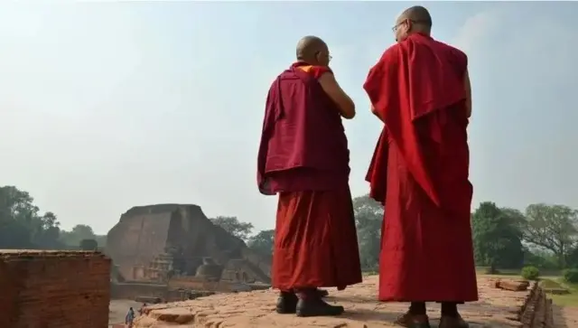 নালন্দা পুনরুদ্ধারের কাজ শুরু হয়েছে একবিংশ শতাব্দীতে।