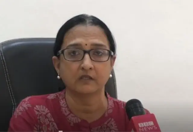 મહિલા