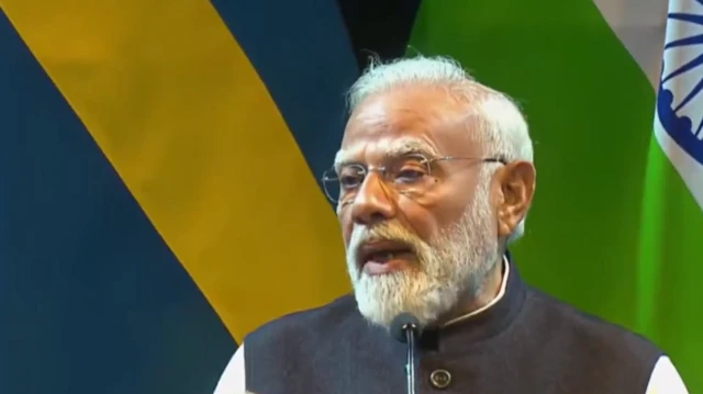नरेंद्र मोदी